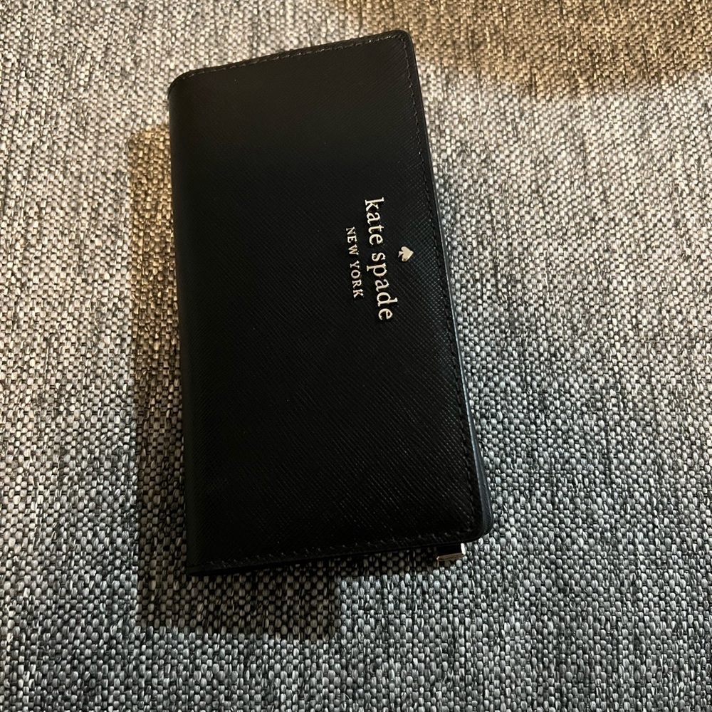 Slim Kate Spade black wallet